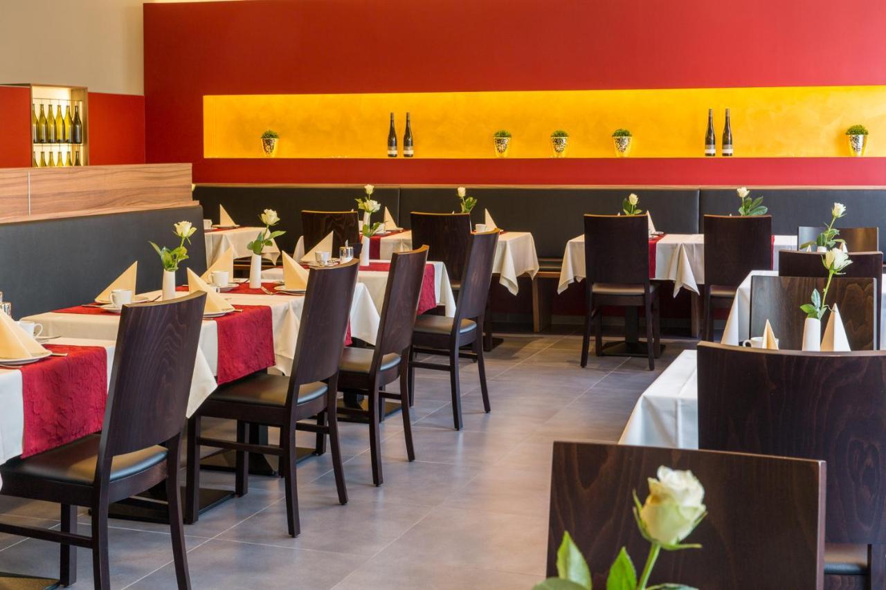סנט מרטין Weingut Schreieck Vinotel & Gutshaus מראה חיצוני תמונה